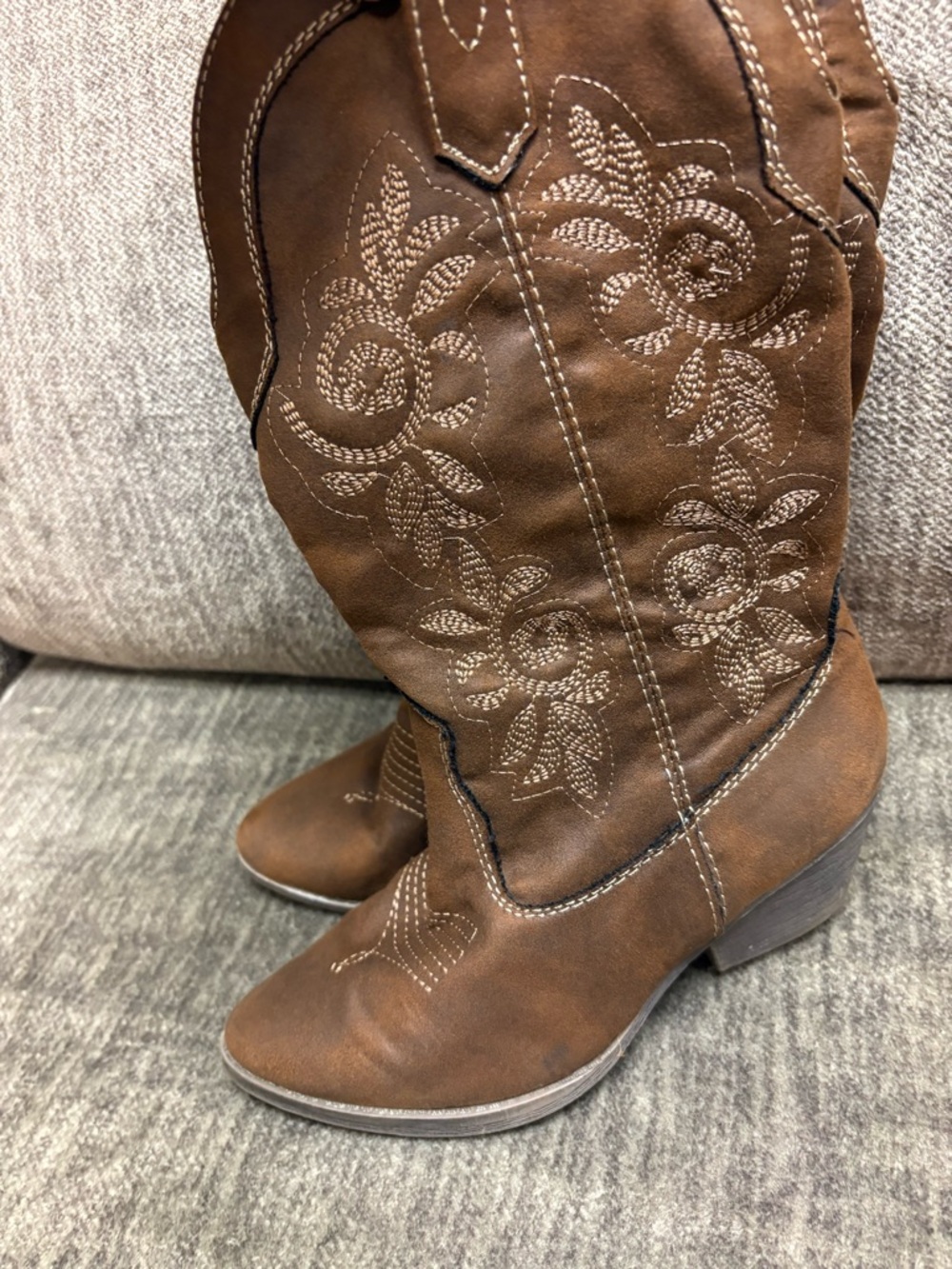 Women's Brown Embroidered Western Heeled Boots